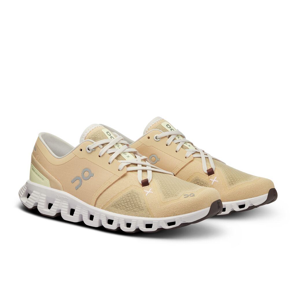 On Running Cloud X 3 - Femme